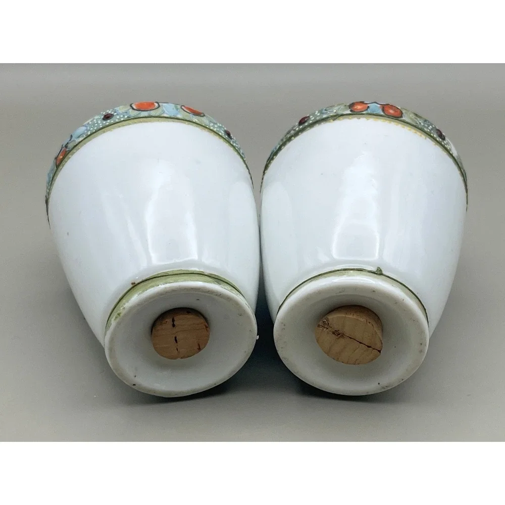Vtg Porcelain Moriage Hand Painted Salt and Pepper Shakers Floral Green 3